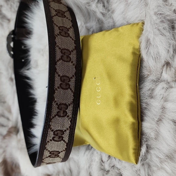 Gucci Classic GG Supreme Belt - Picture 3 of 9